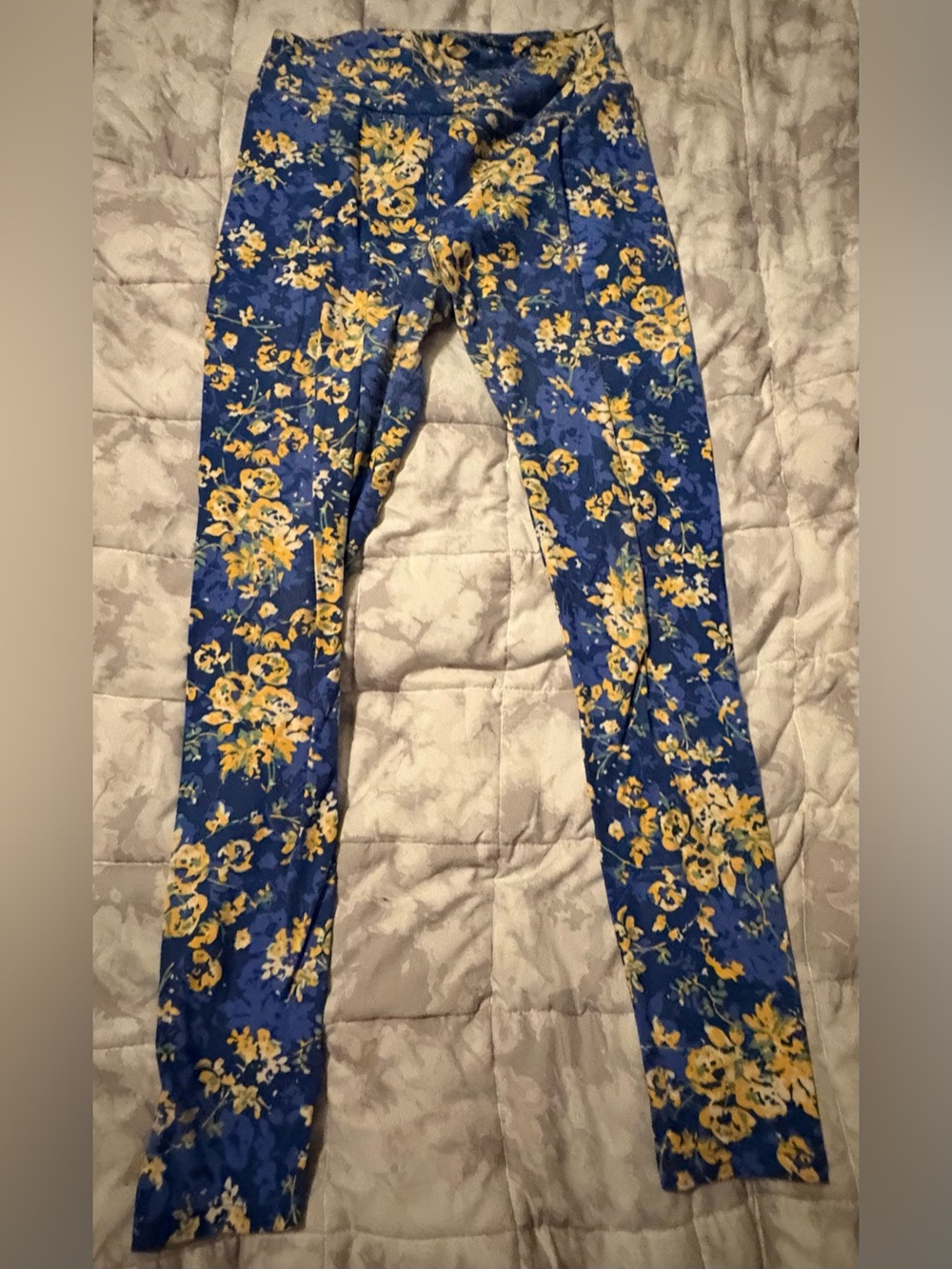 LuLaRoe women’s one size blue and yellow leggings